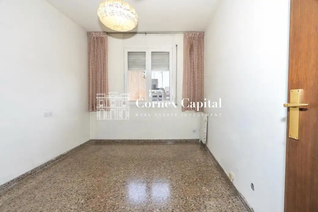 Habitación de Piso en venta en Barcelona con Calefacción y Terraza