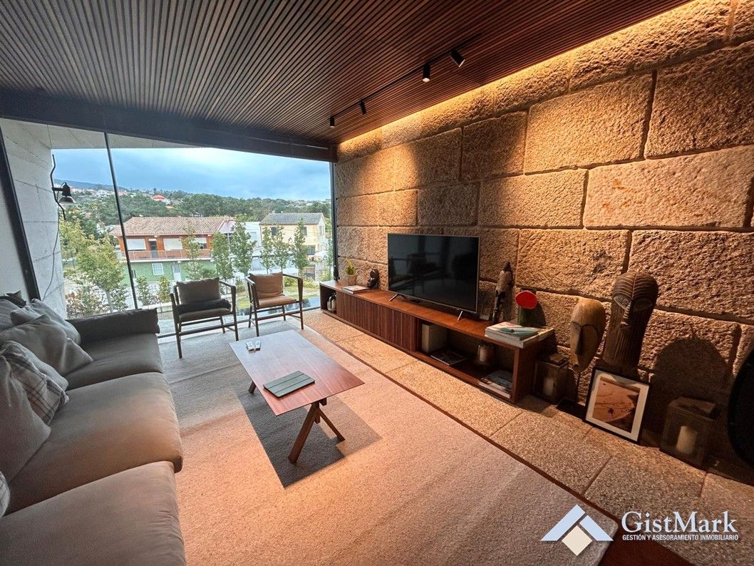 Living room of House or chalet for sale in Nigrán  with Heating, Private garden and Parquet flooring