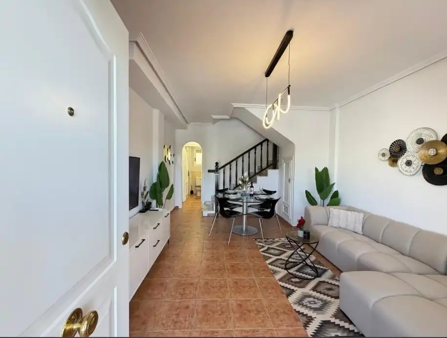Sala d'estar de Casa o xalet en venda en Orihuela amb Aire condicionat, Calefacció i Terrassa