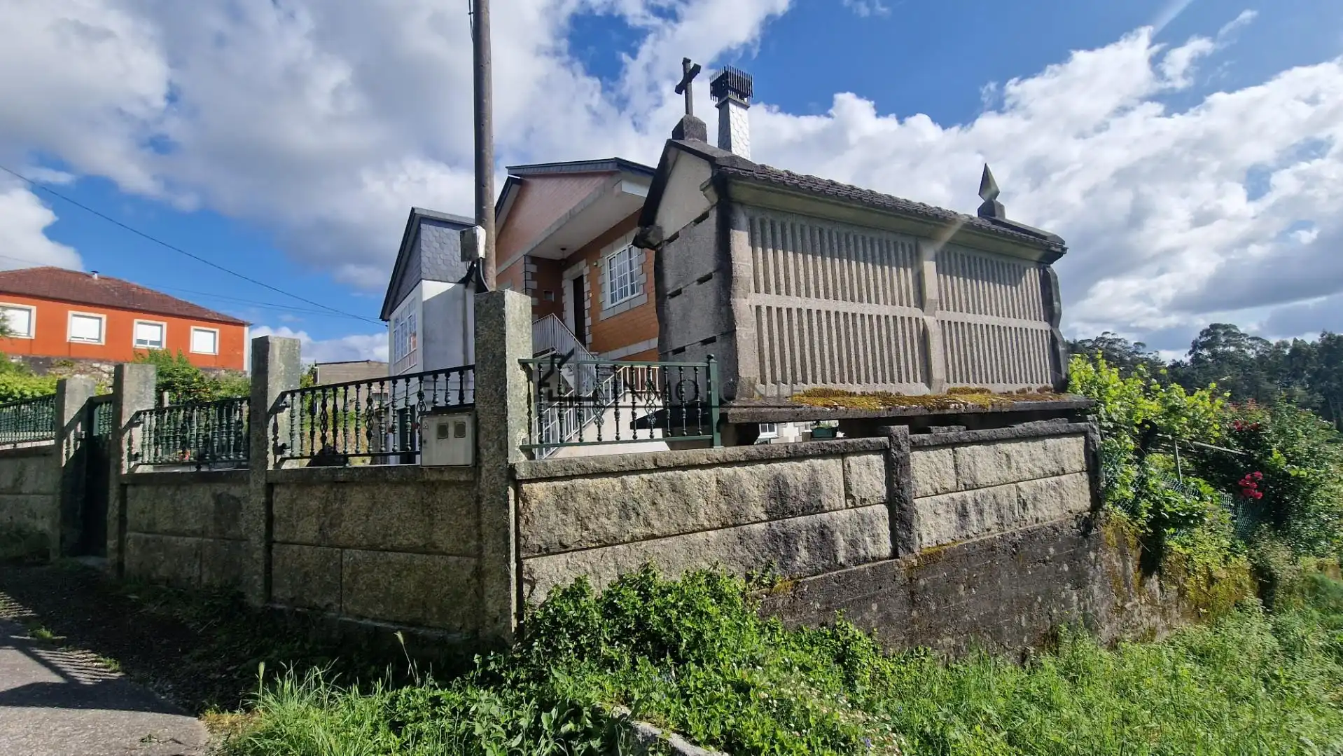 Vista exterior de Casa o xalet en venda en Moraña amb Jardí privat