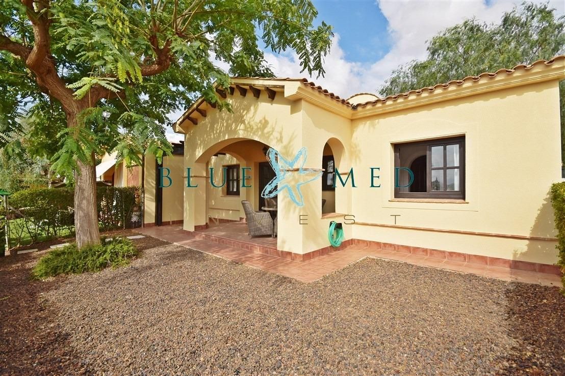 Vista exterior de Casa o xalet en venda en Fuente Álamo de Murcia amb Aire condicionat, Calefacció i Jardí privat