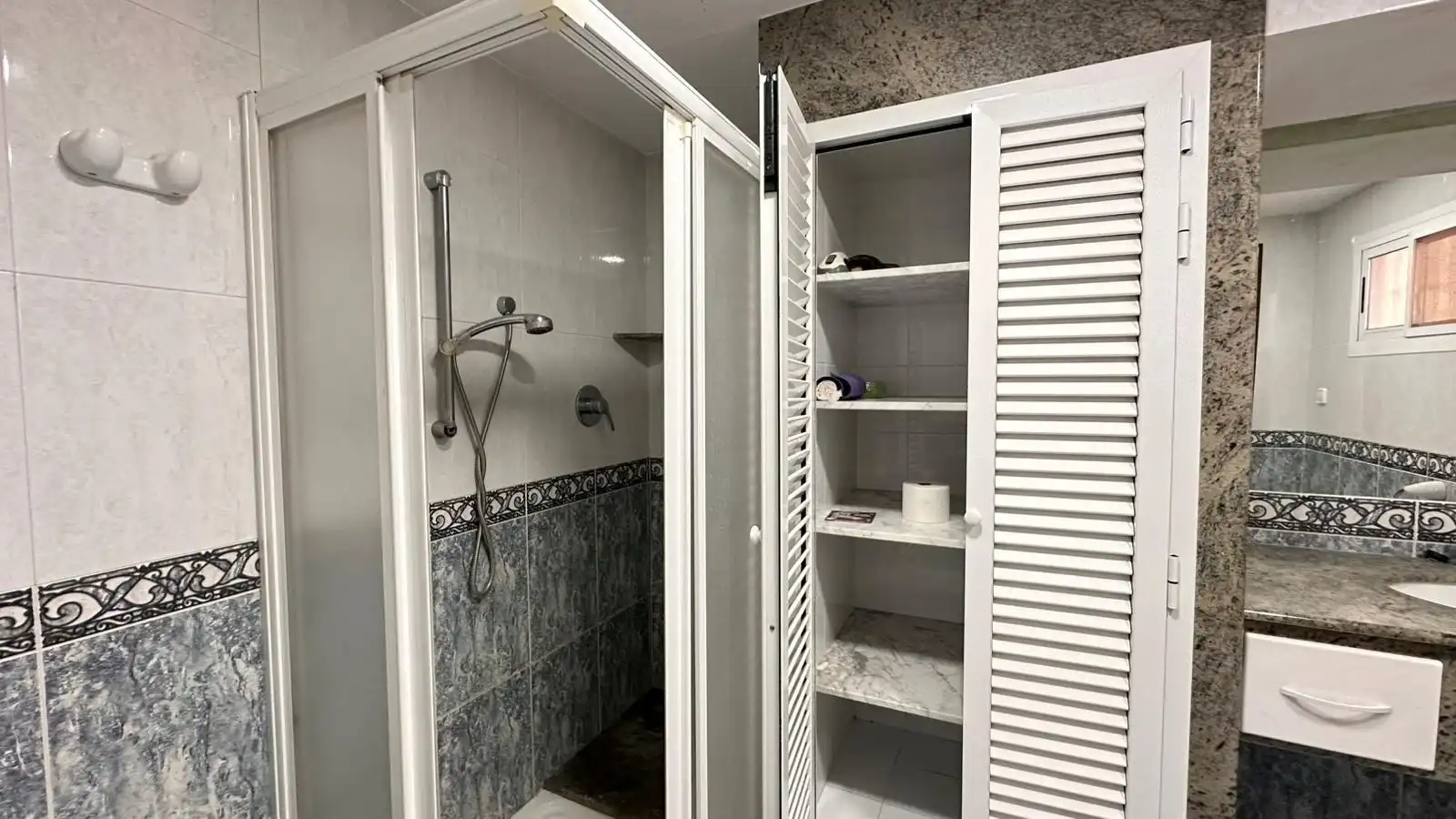 Baño de Casa o chalet en venta en Guadassuar con Terraza, Trastero y Balcón