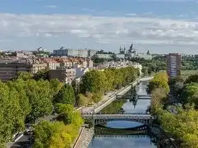 Vista exterior de Local en venta en Madrid