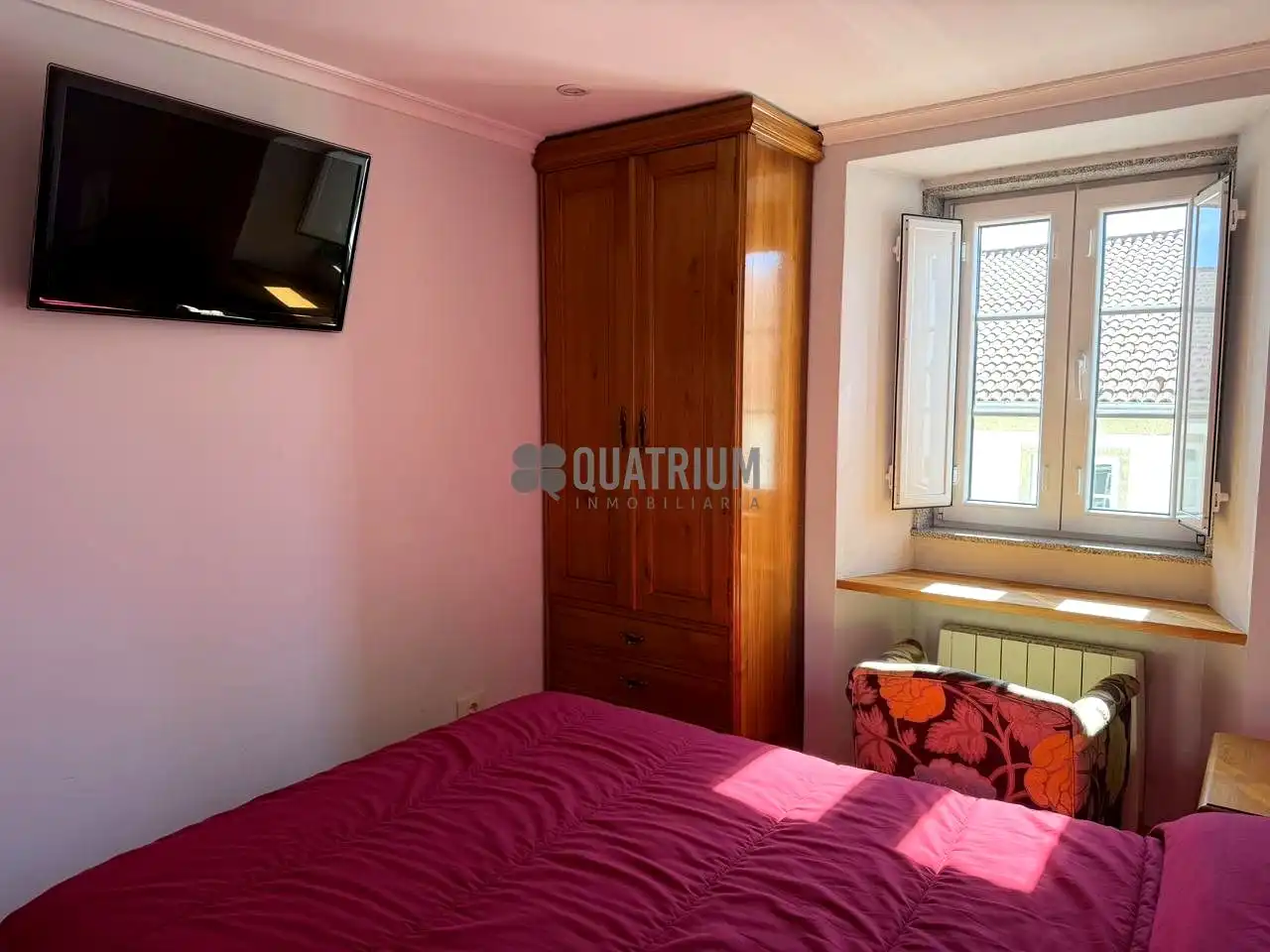 Flat for rent in Rúa das Carretas, Casco Histórico