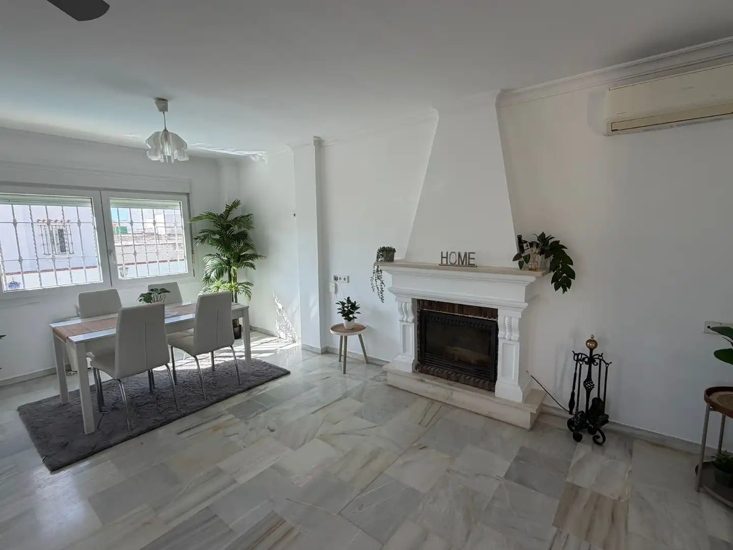 Sala de estar de Casa o chalet en venta en Torremolinos con Aire acondicionado, Calefacción y Terraza