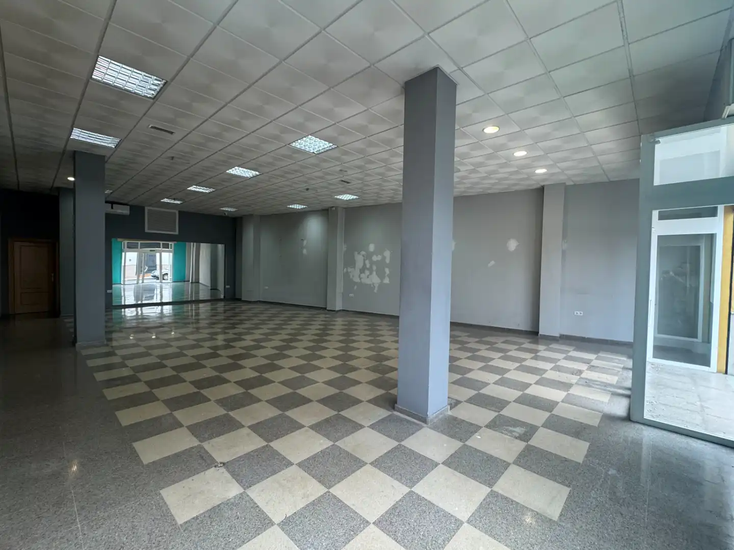 Commercial properties for sale in Maracena