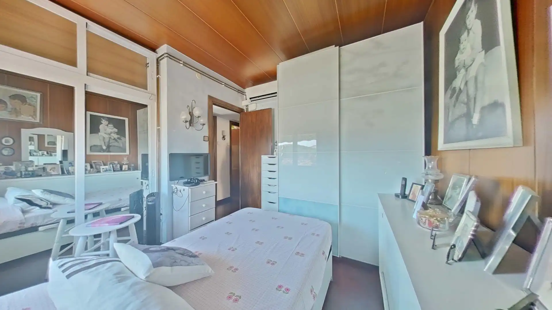 Habitación de Ático en venta en Barcelona con Aire acondicionado y Amueblado