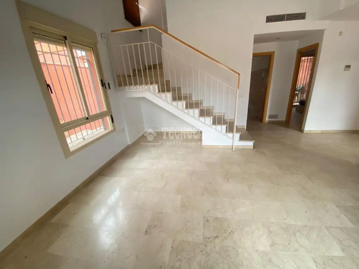 Piso en venta en Sanlúcar la Mayor con Aire acondicionado y Amueblado