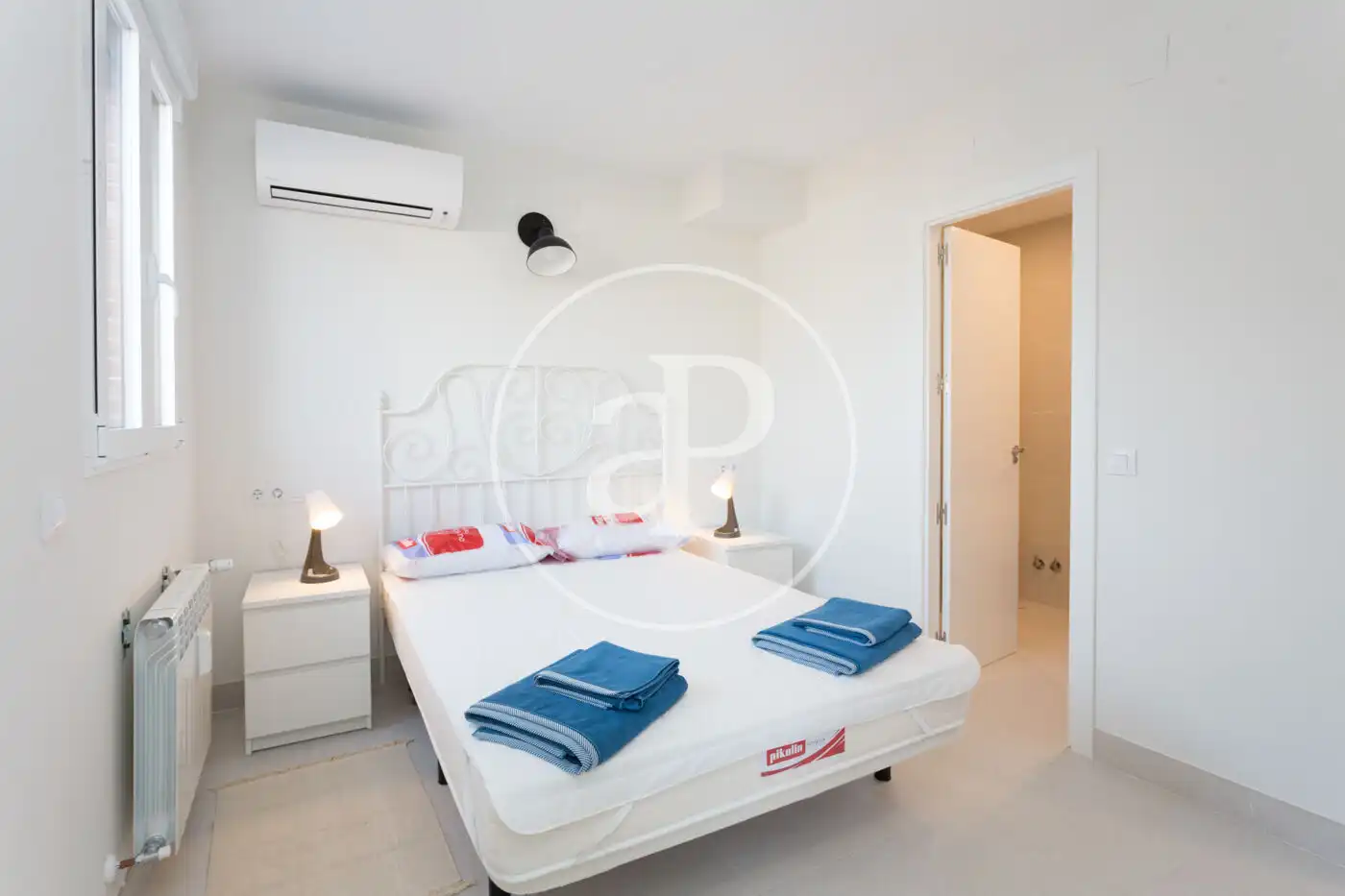 Schlafzimmer von Wohnung zur Miete in Madrid mit Klimaanlage, Heizung und Terrasse