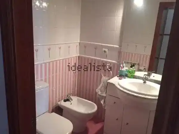 Bany de Àtic en venda en  Zaragoza Capital amb Aire condicionat, Piscina i Balcó
