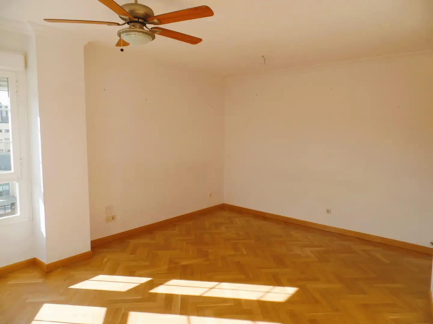 Piso en venta en Madrid con Aire acondicionado, Calefacción y Parquet
