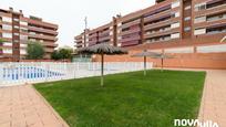 Vista exterior de Pis en venda en Viladecans amb Aire condicionat, Calefacció i Jardí privat