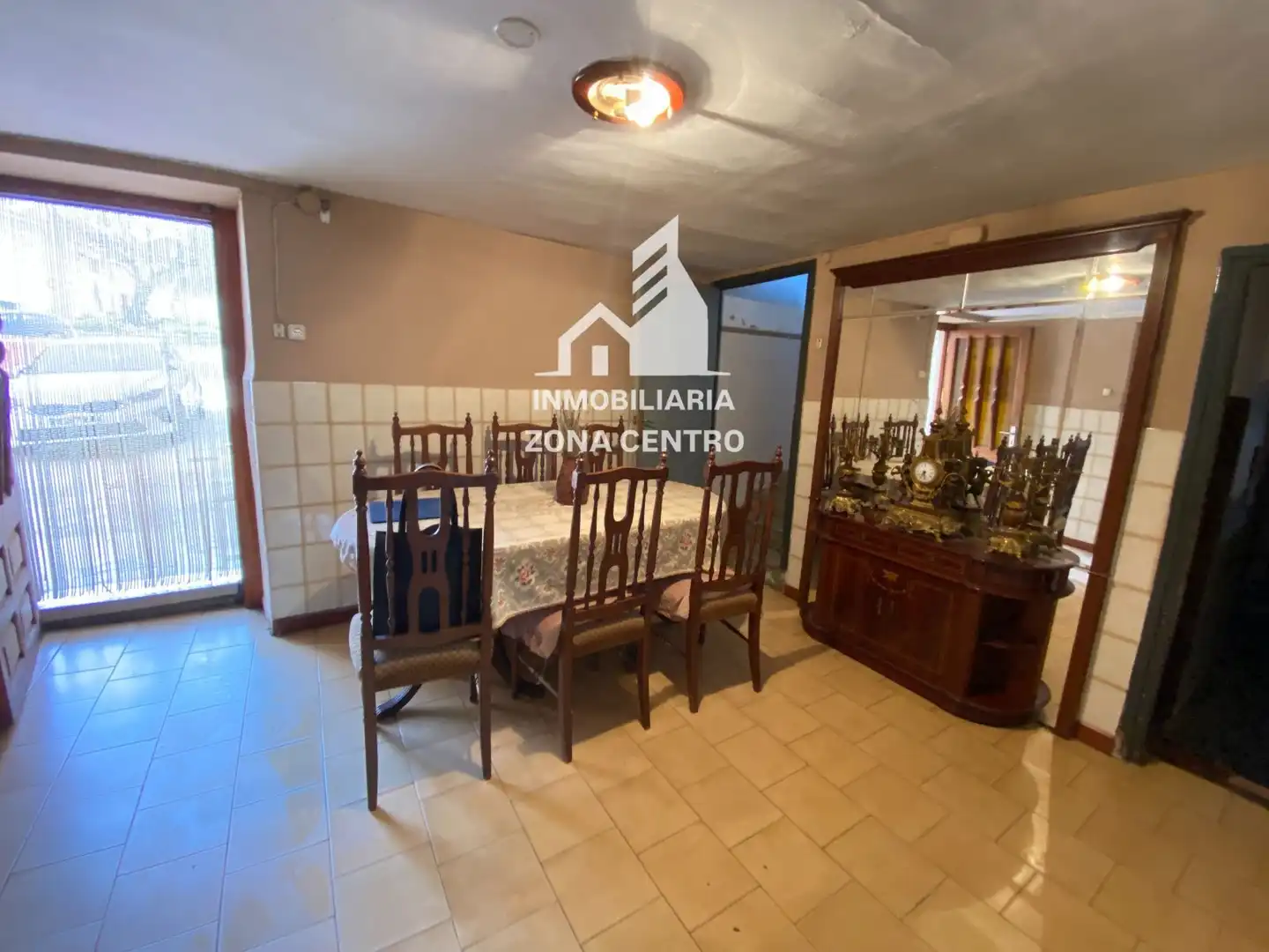 Vista exterior de Casa adosada en venta en Baltanás con Calefacción, Jardín privado y Amueblado