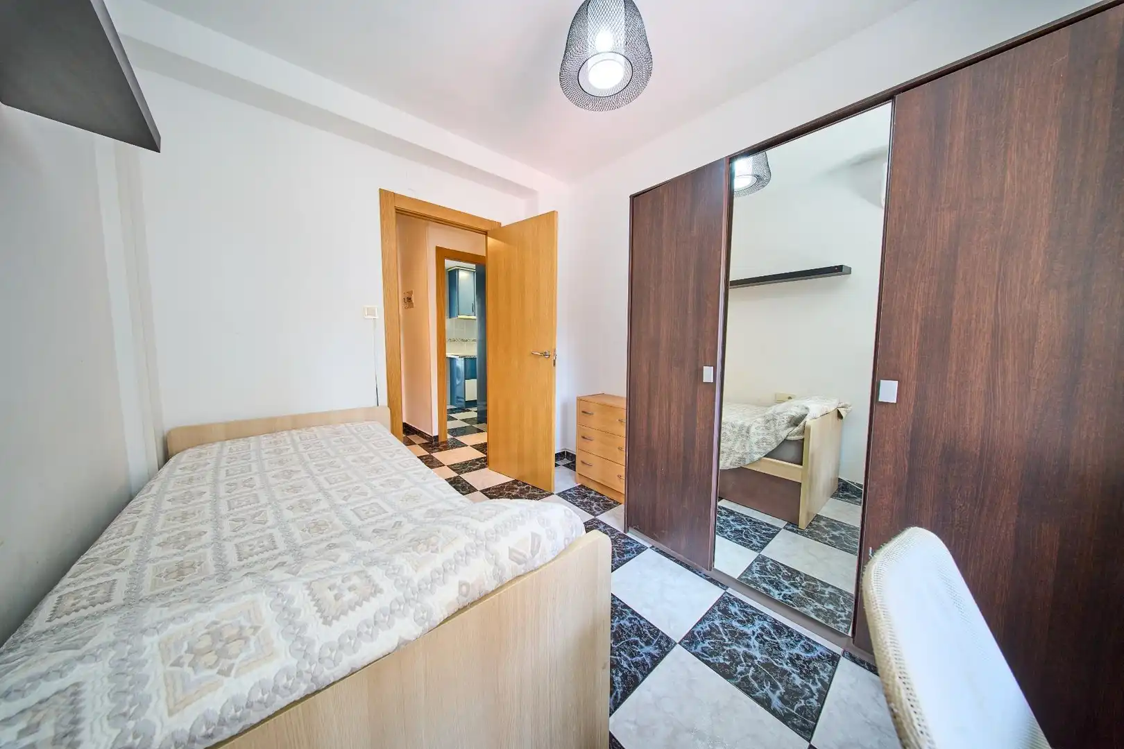 Schlafzimmer von Wohnung zur Miete in Granada