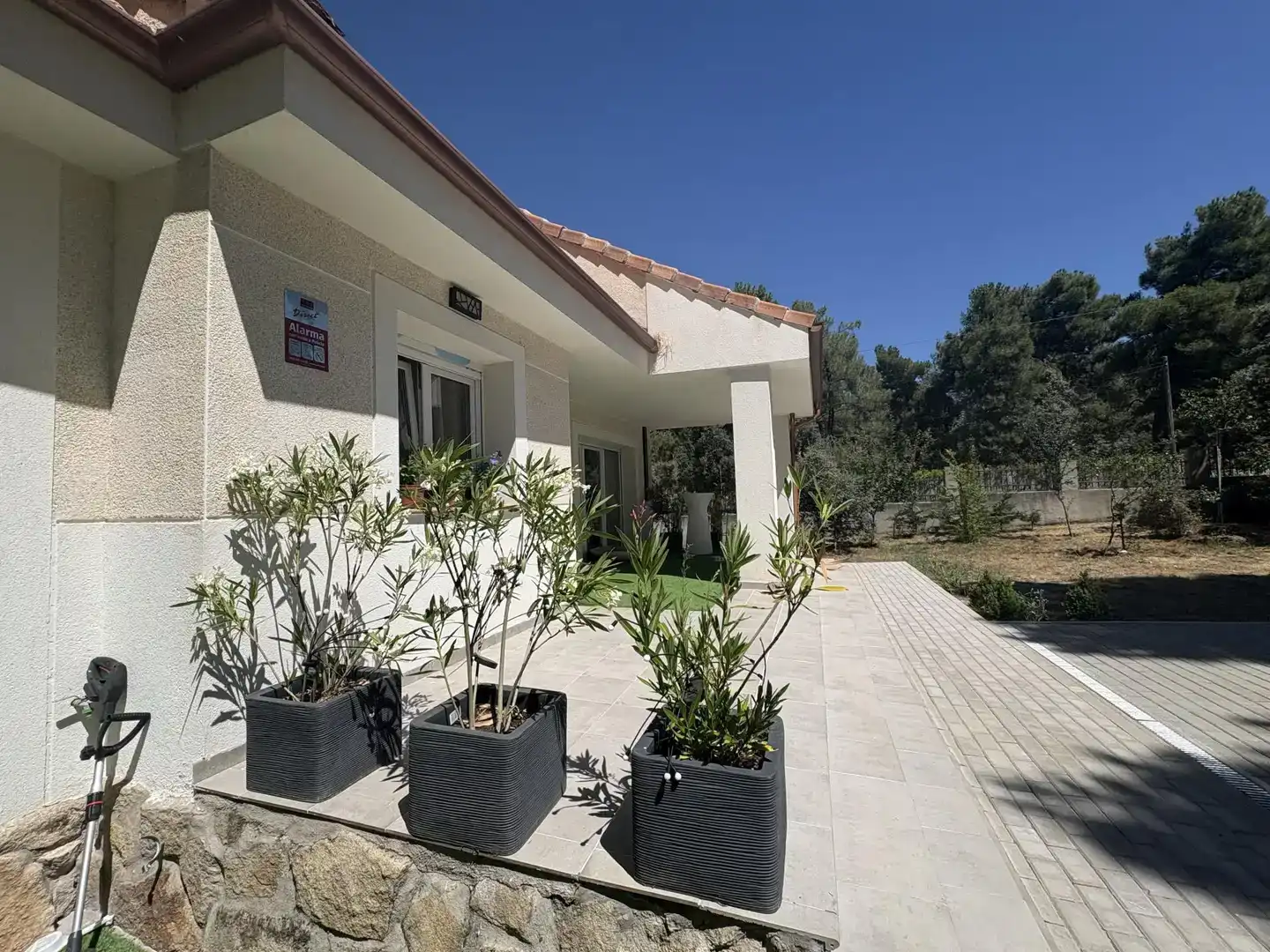 Vista exterior de Casa o xalet en venda en Marugán amb Aire condicionat i Balcó