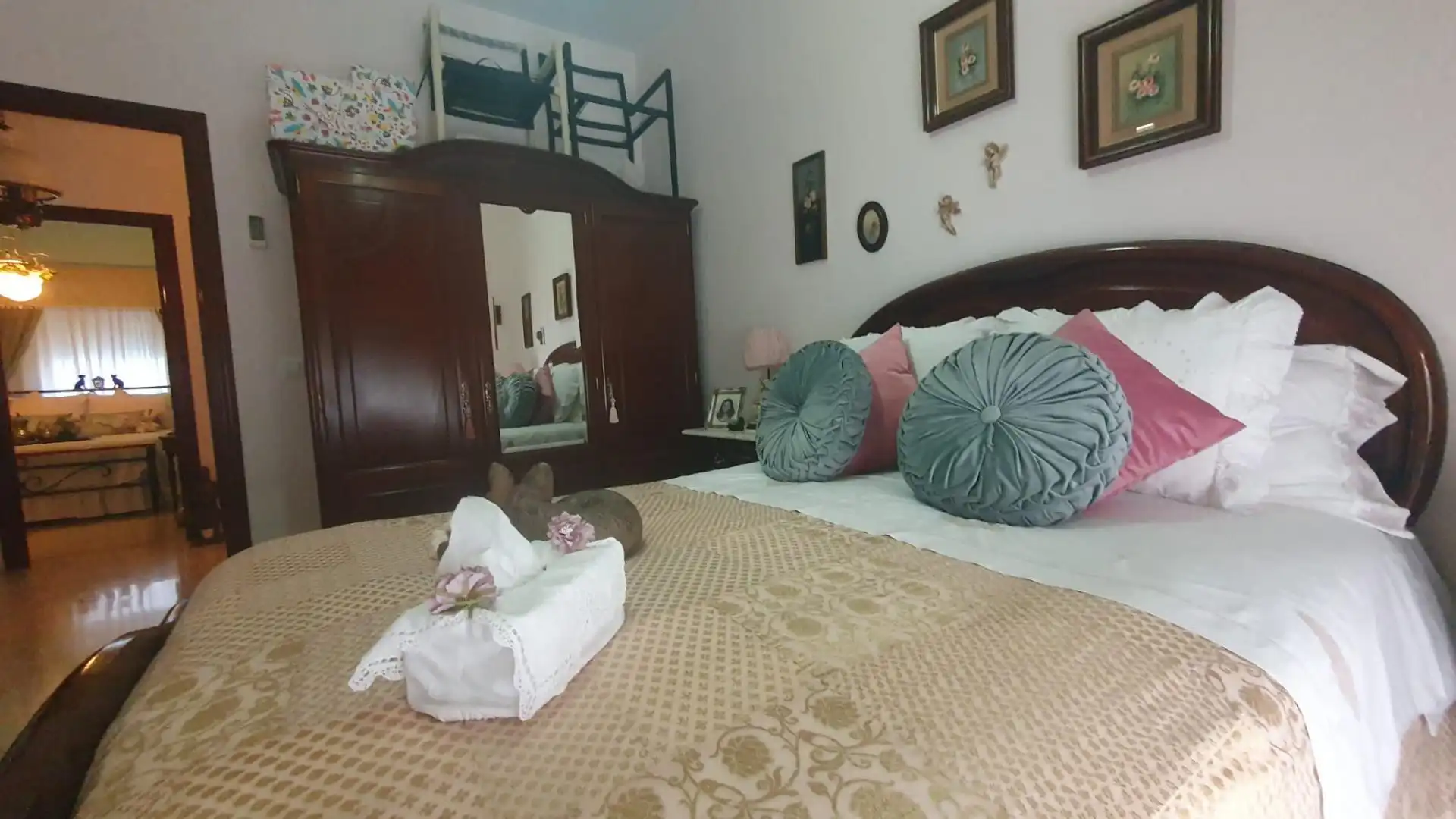 Habitación de Casa adosada en venta en Camas con Aire acondicionado, Terraza y Trastero