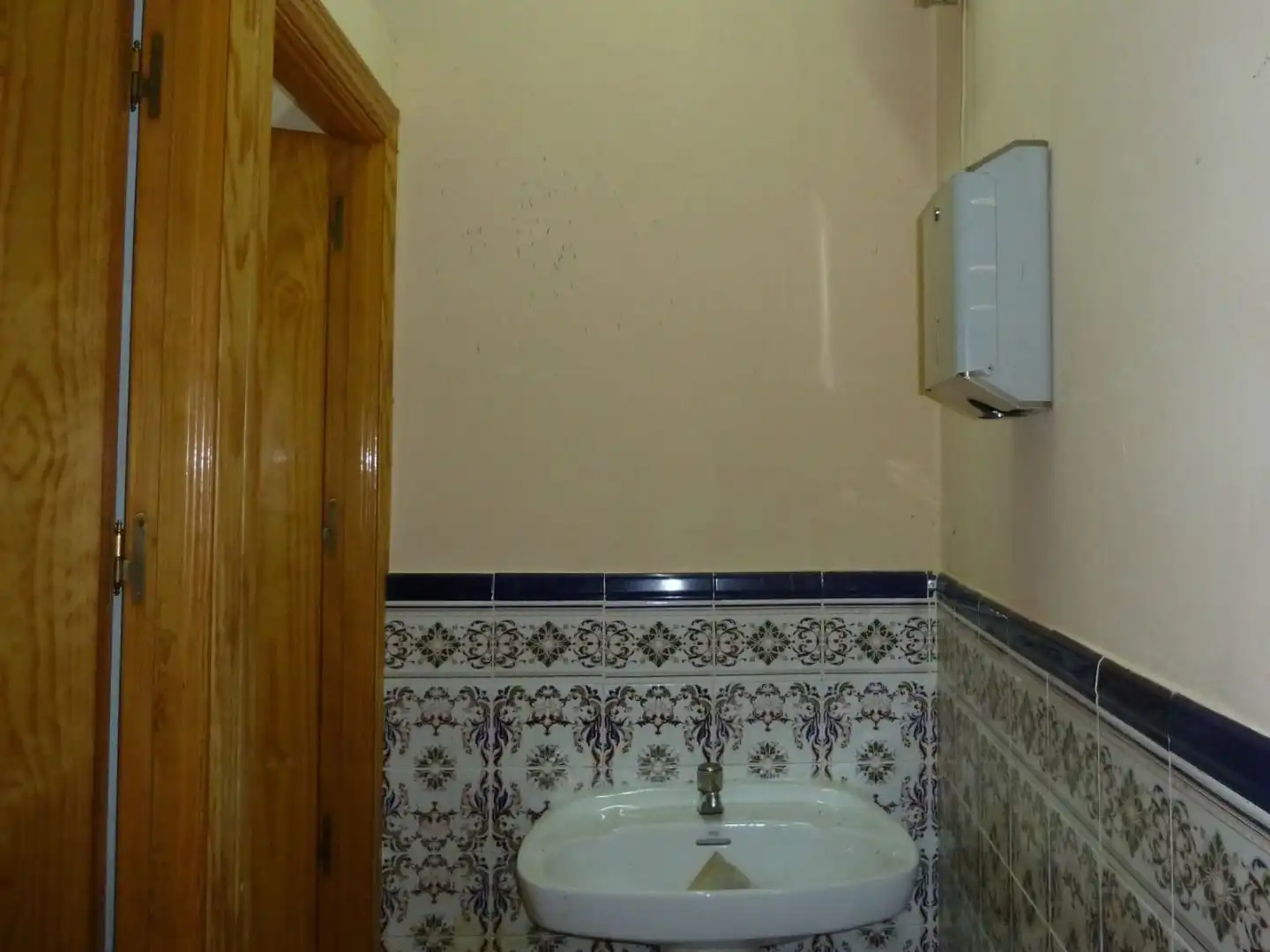 Bany de Local en venda en Azuqueca de Henares amb Aire condicionat
