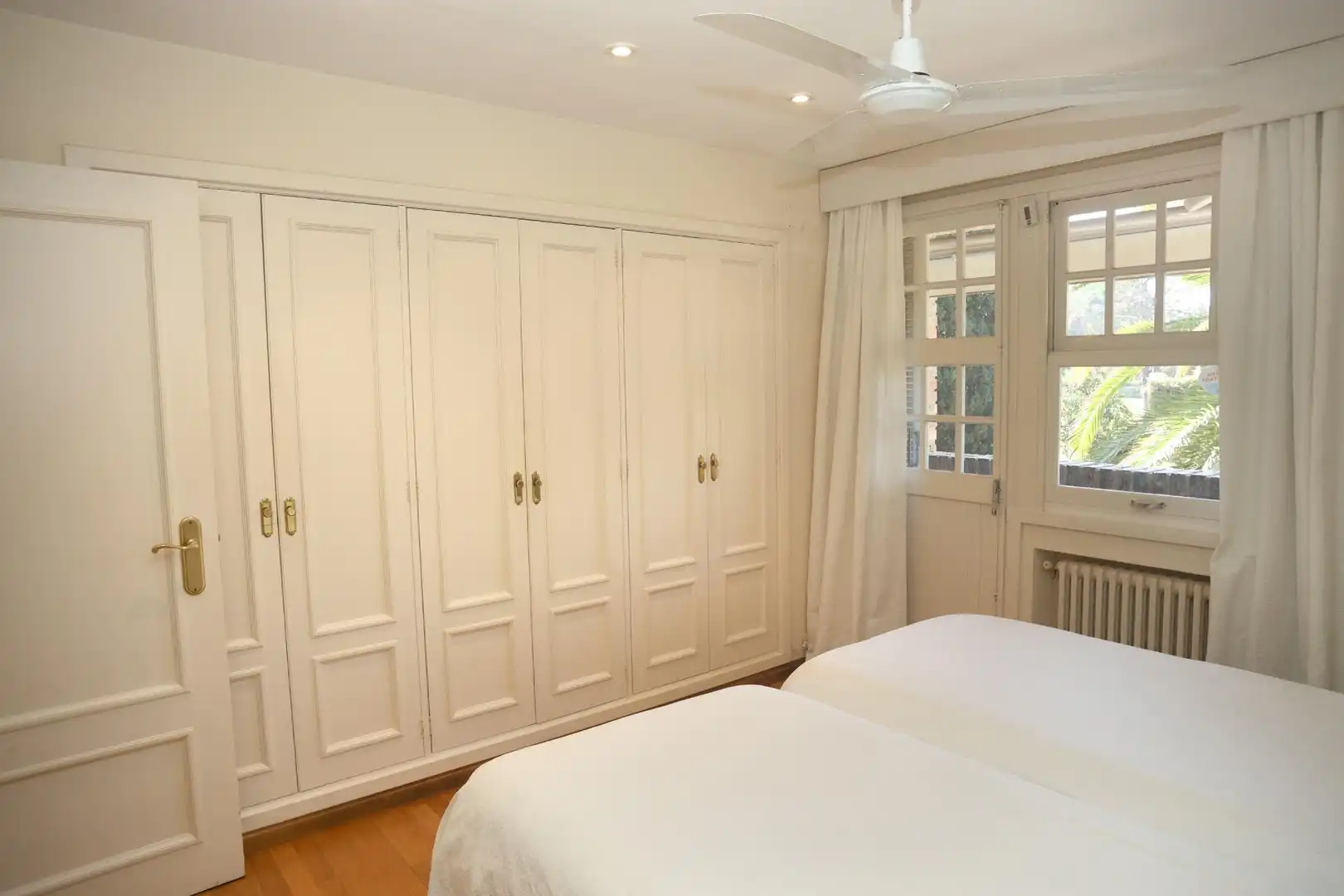 Schlafzimmer von Erdgeschoss zur Miete in Rocafort mit Klimaanlage, Heizung und Möbliert