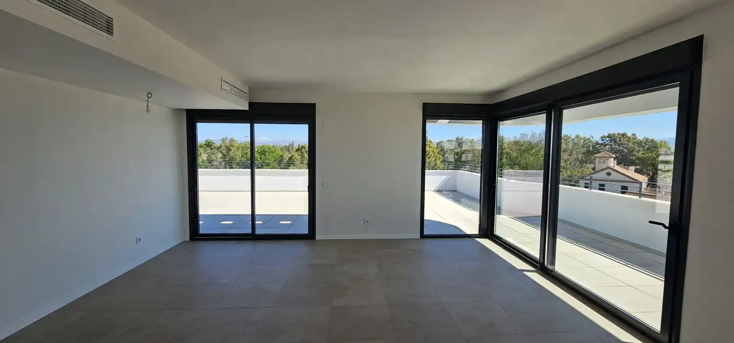 Wohnzimmer von Dachboden zum Verkauf in Torremolinos mit Klimaanlage, Terrasse und Abstellraum