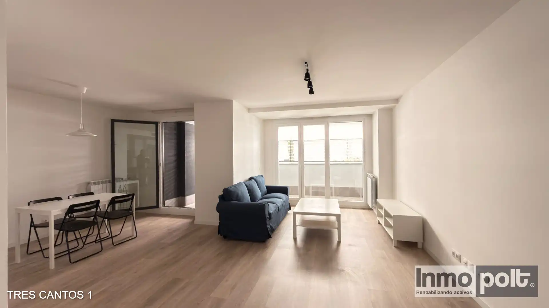 Living room of Flat for rent in Tres Cantos  with Air Conditioner, Furnished and Oven