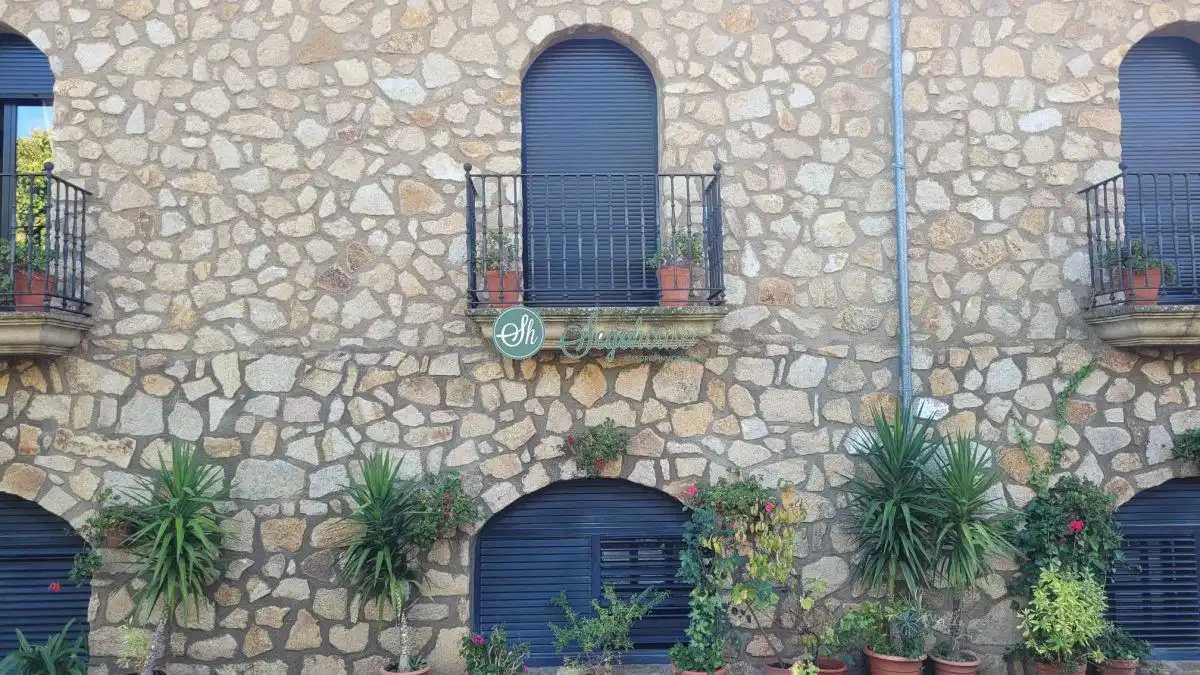 Gebäude zum Verkauf in Valencia de Alcántara