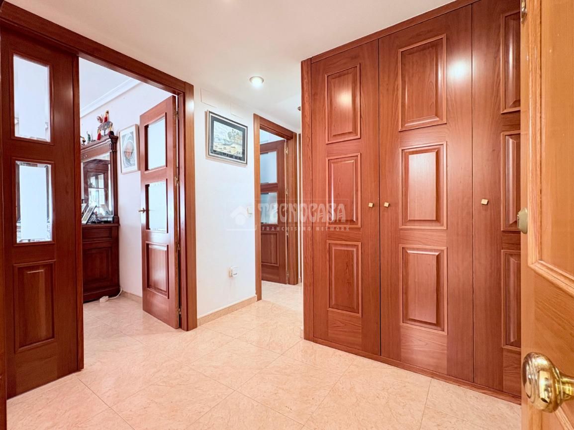 Flat for sale in Pinto  with Air Conditioner, Heating and Terrace