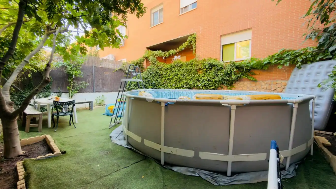 Swimming pool of Detached homes for sale in Seseña  with Balcony
