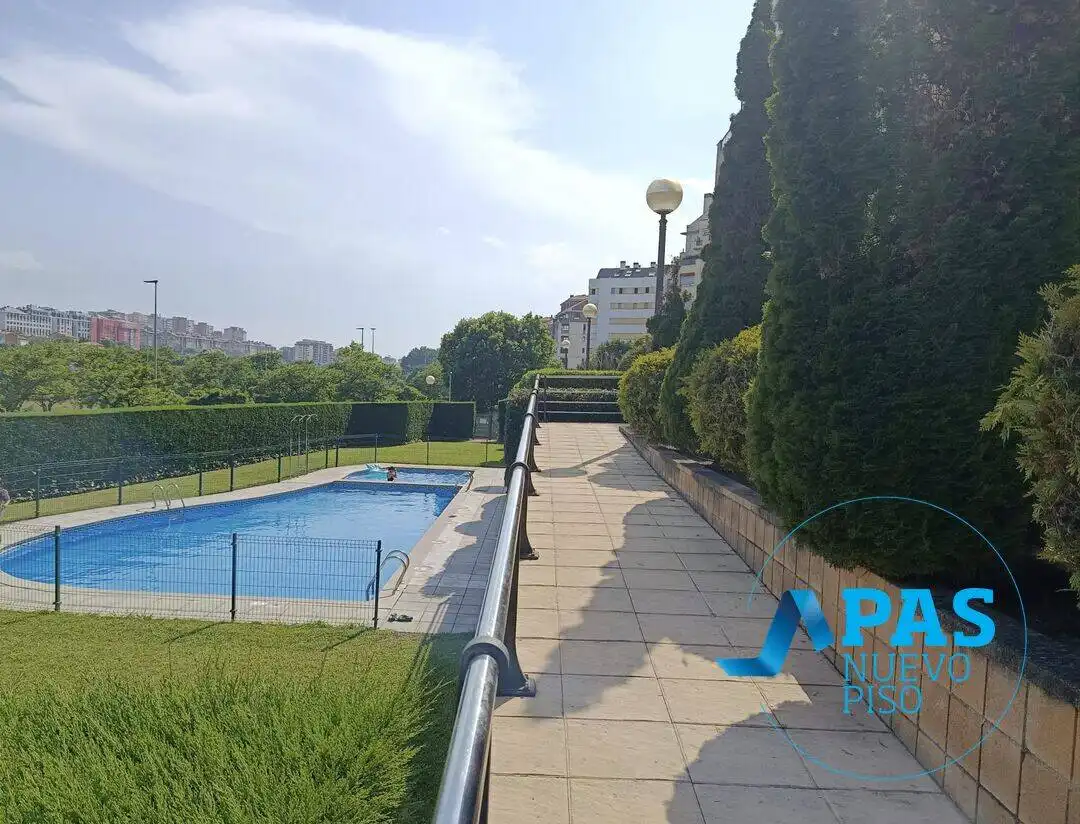 Piscina de Garatge en venda en Santander