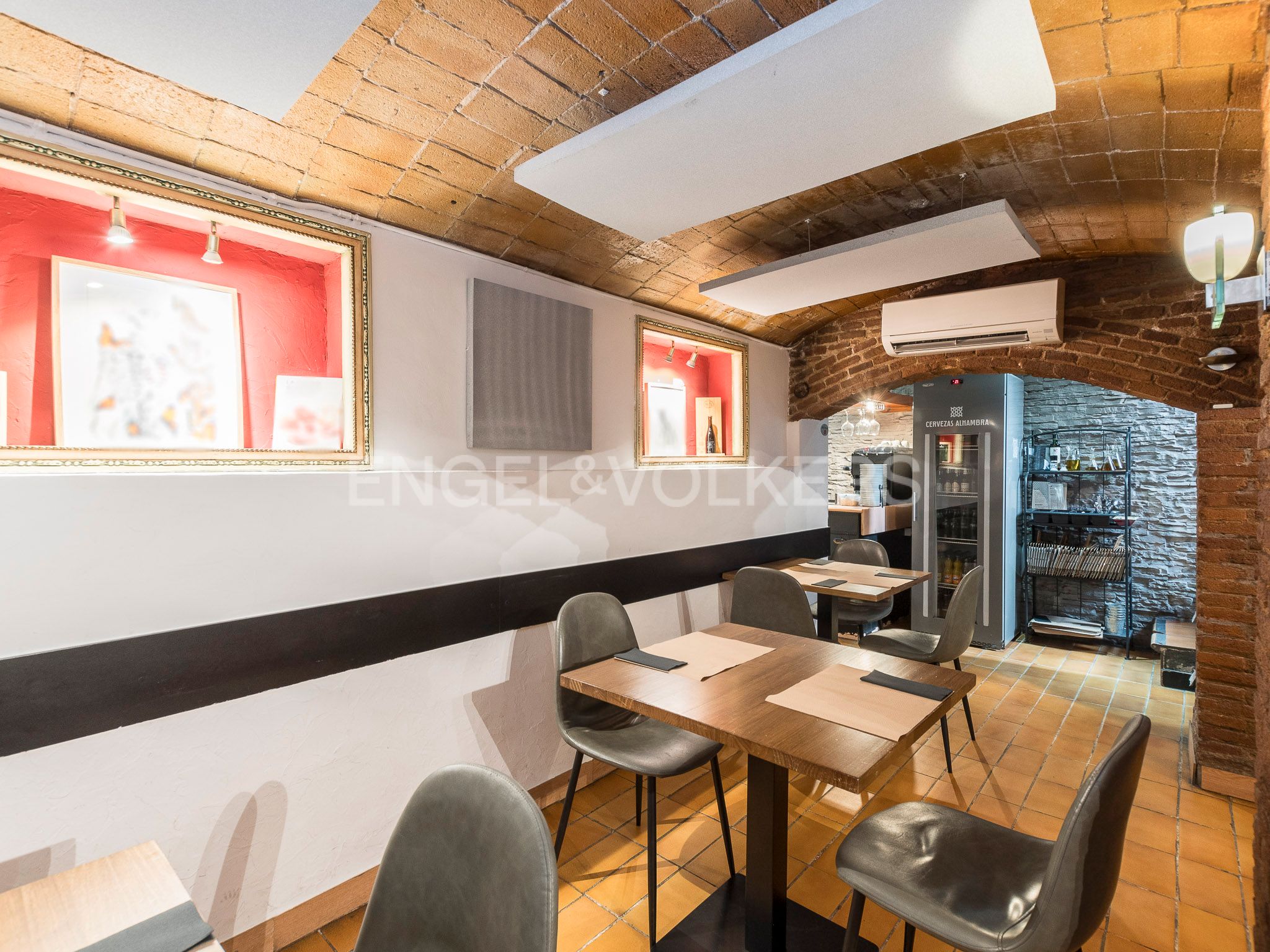 Premises for sale in  Barcelona Capital  with Terrace