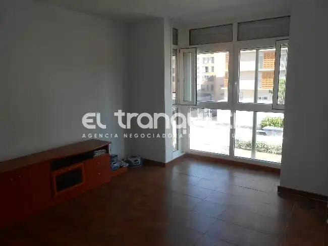 Sala d'estar de Pis de lloguer en Madrid amb Traster i Piscina
