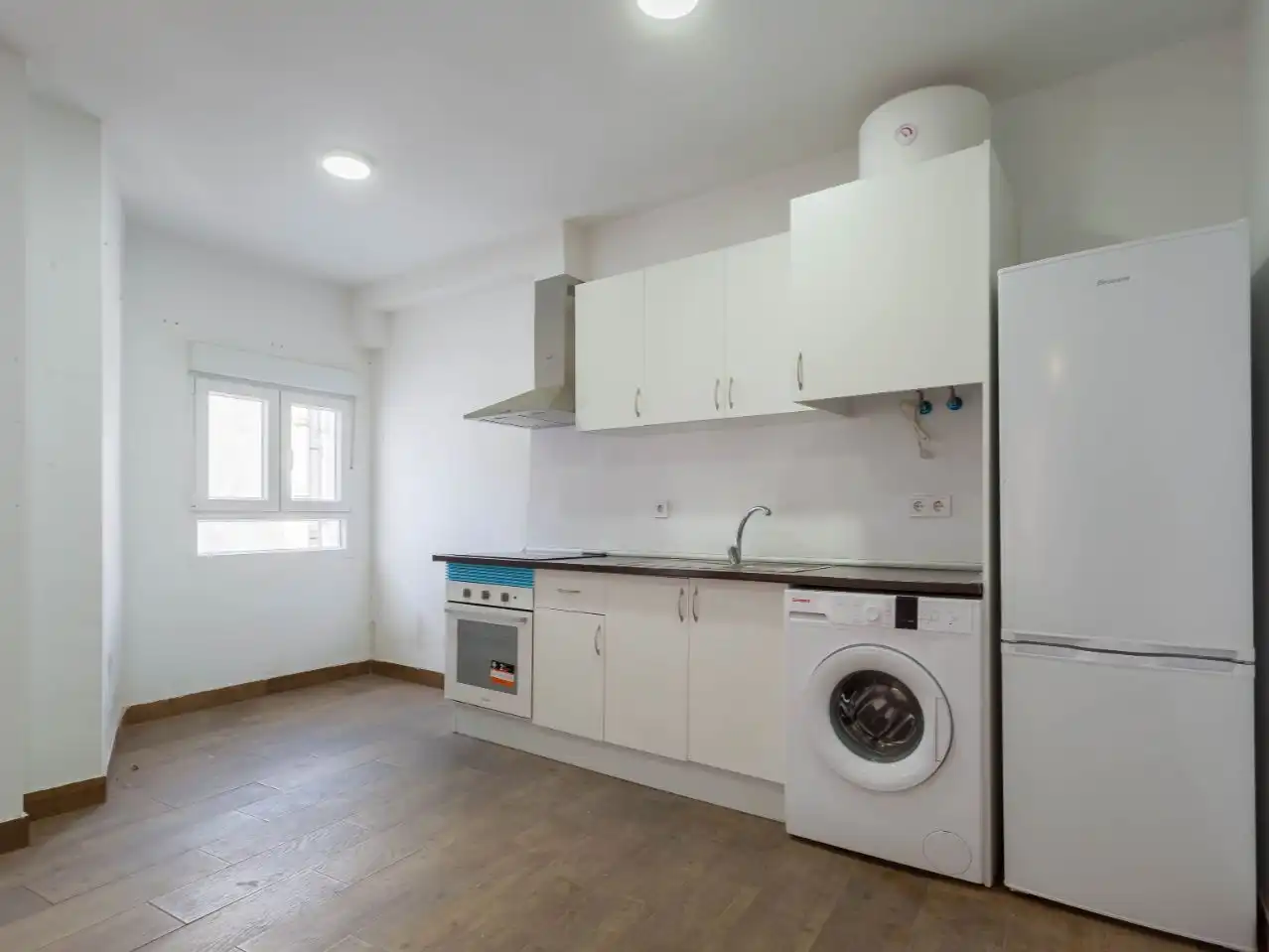 Cocina de Piso para compartir en Talavera de la Reina con Aire acondicionado, Calefacción y Horno