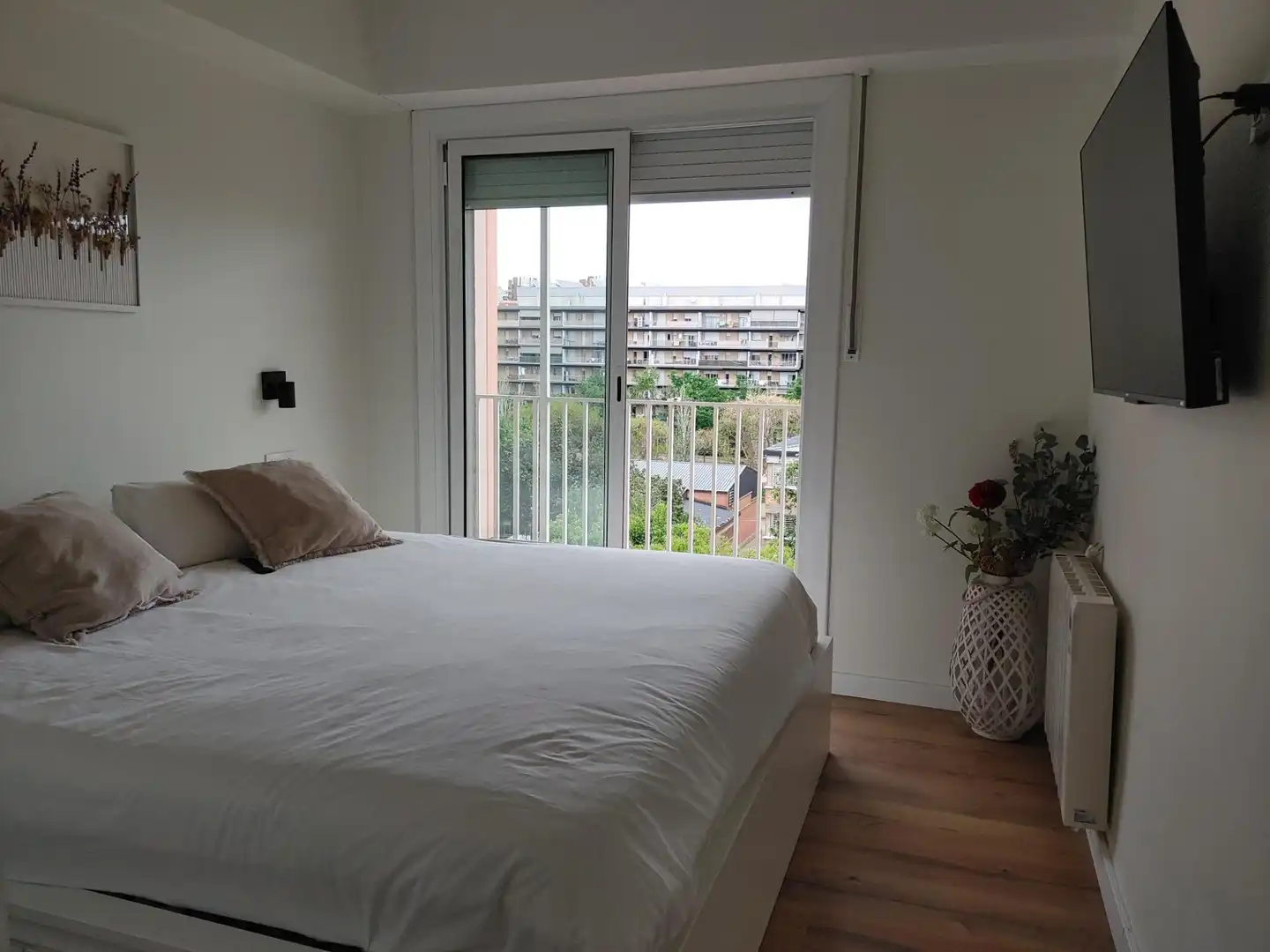 Bedroom of Flat for sale in L'Hospitalet de Llobregat  with Heating, Terrace and Balcony