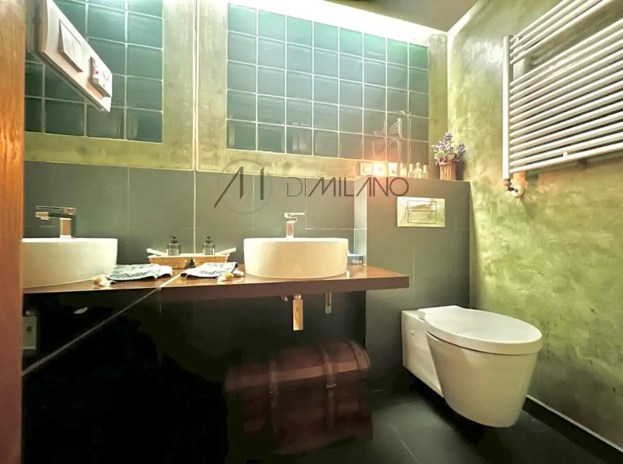 Bathroom of Flat for sale in Vigo   with Heating, Parquet flooring and Storage room