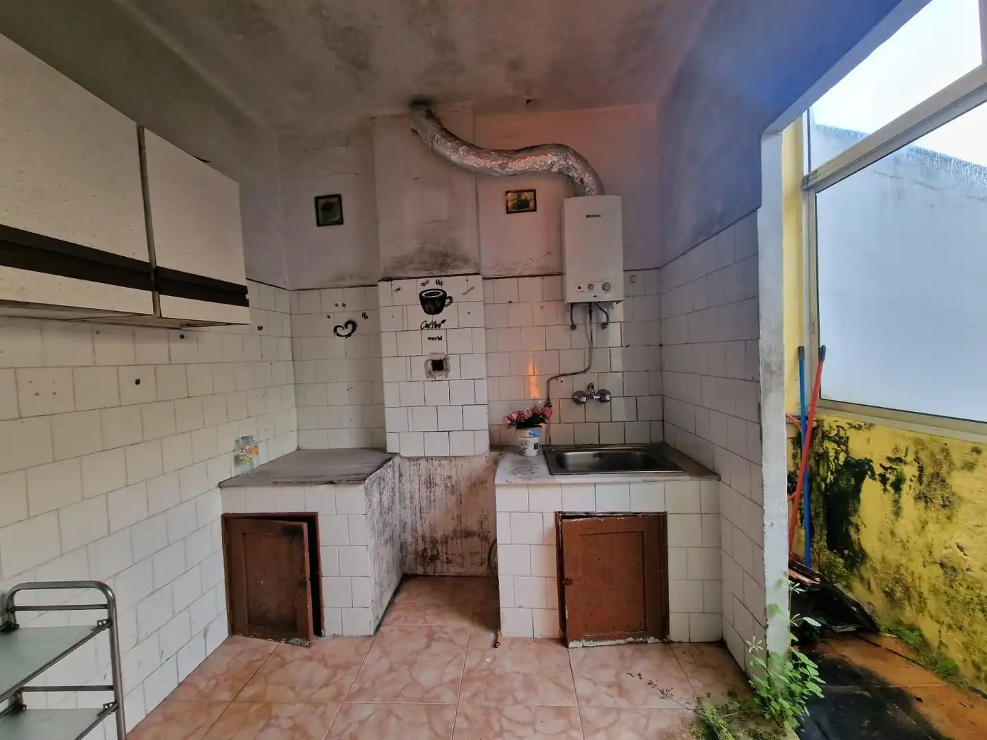 Cocina de Edificio en venta en Vigo 