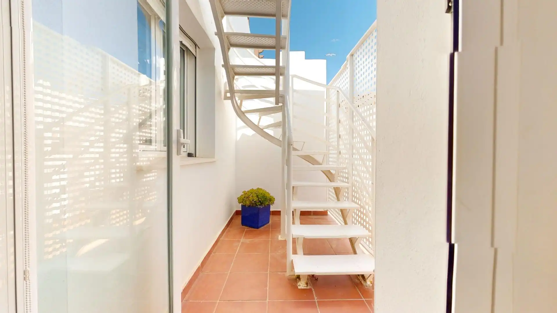Terraza de Ático en venta en Mojácar con Aire acondicionado, Calefacción y Jardín privado