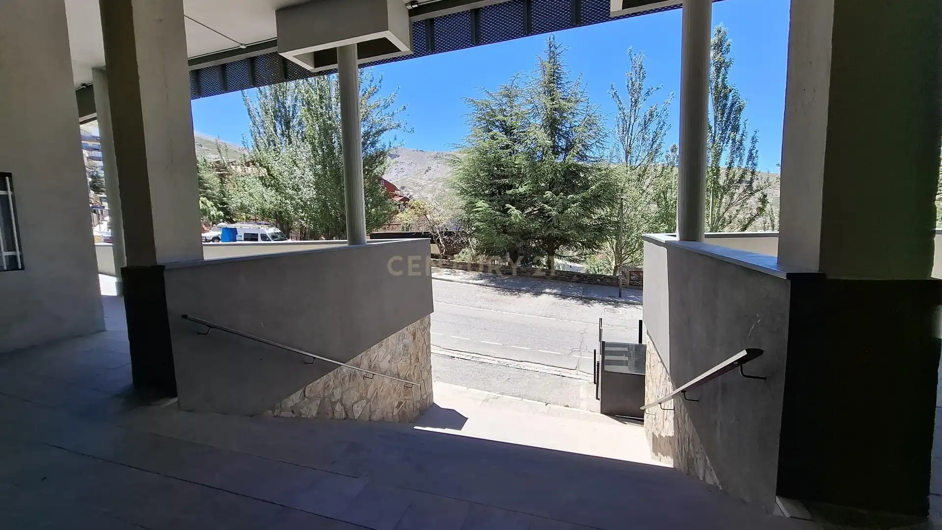 Vista exterior de Apartament en venda en Sierra Nevada amb Alarma