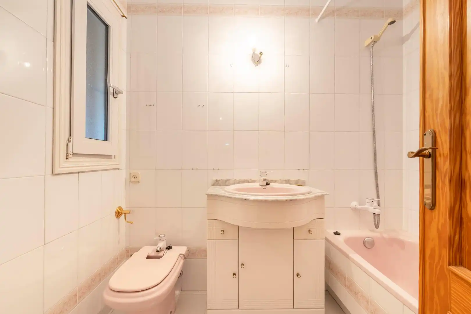 Casa aparellada amb piscina en venda a Avenida Europa, imagen 36