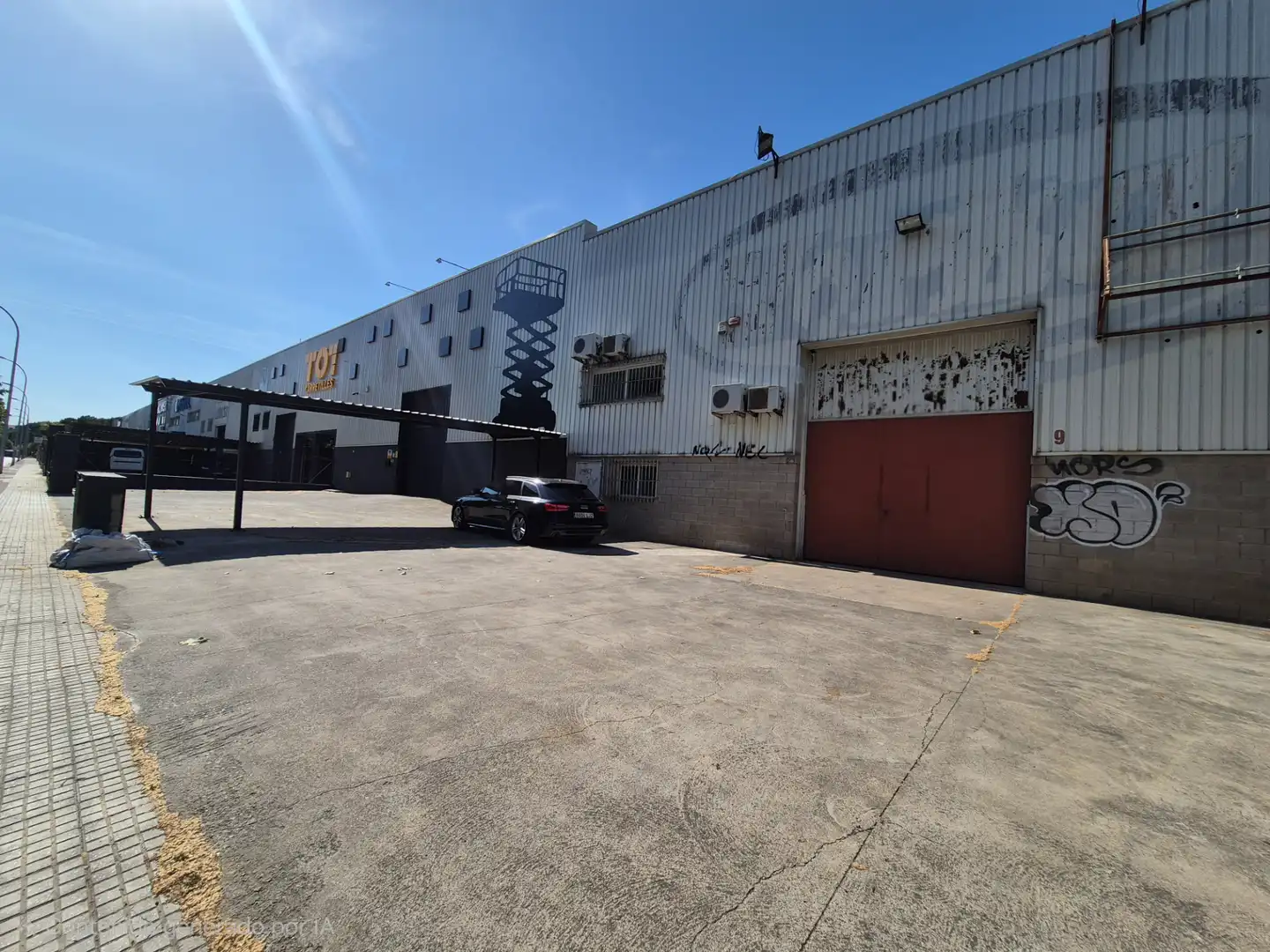 Nau industrial de lloguer a Avinguda del Mogent