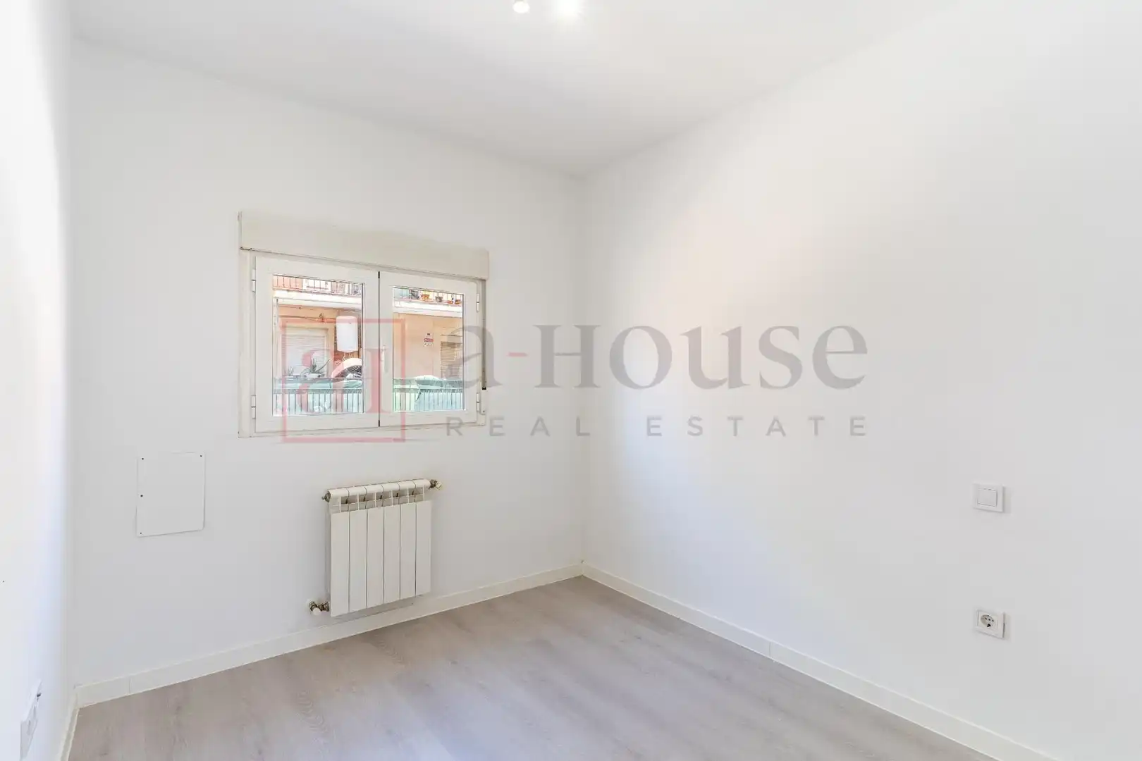 Habitación de Piso en venta en Madrid con Calefacción y Parquet