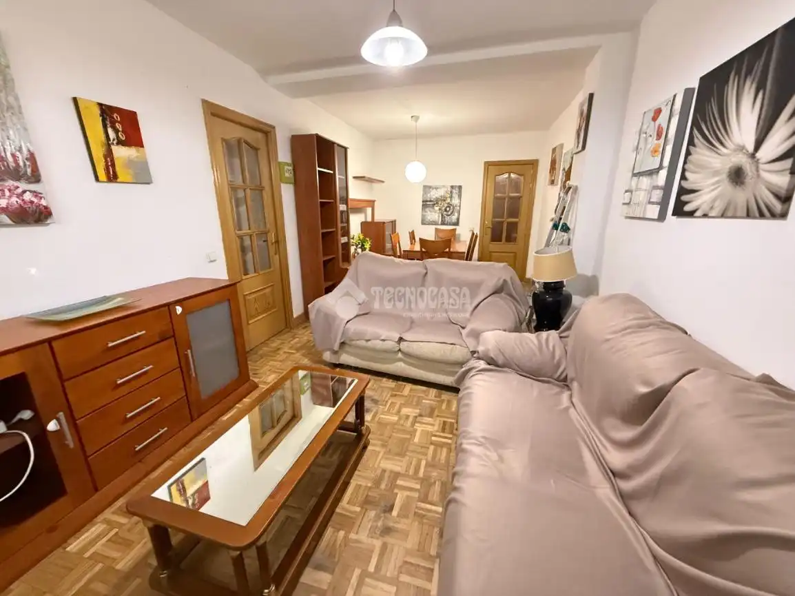 Sala d'estar de Pis de lloguer en Guadalajara amb Calefacció