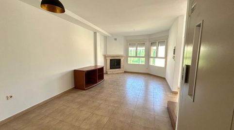 Foto 2 de Casa adosada en venta en Colon, La Gineta, Albacete