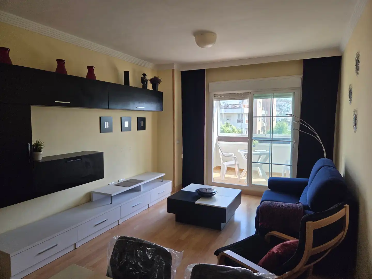 Wohnzimmer von Wohnung zur Miete in Benalmádena mit Klimaanlage, Terrasse und Möbliert