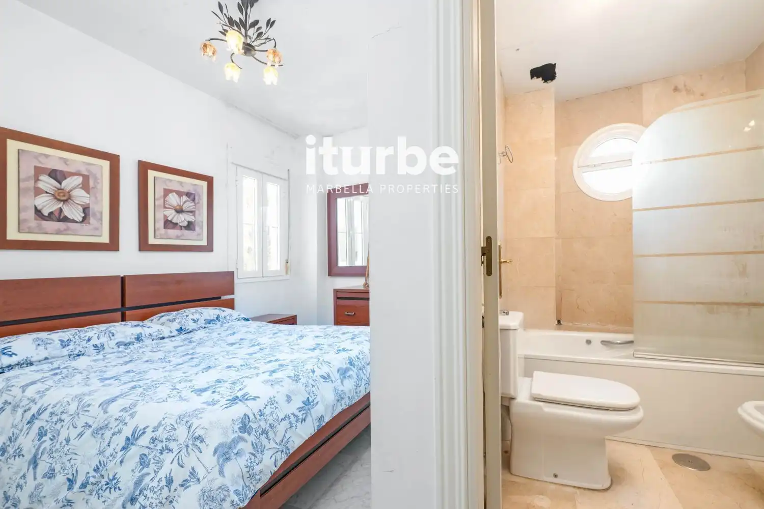 Schlafzimmer von Maisonette zum Verkauf in Marbella mit Klimaanlage, Terrasse und Abstellraum
