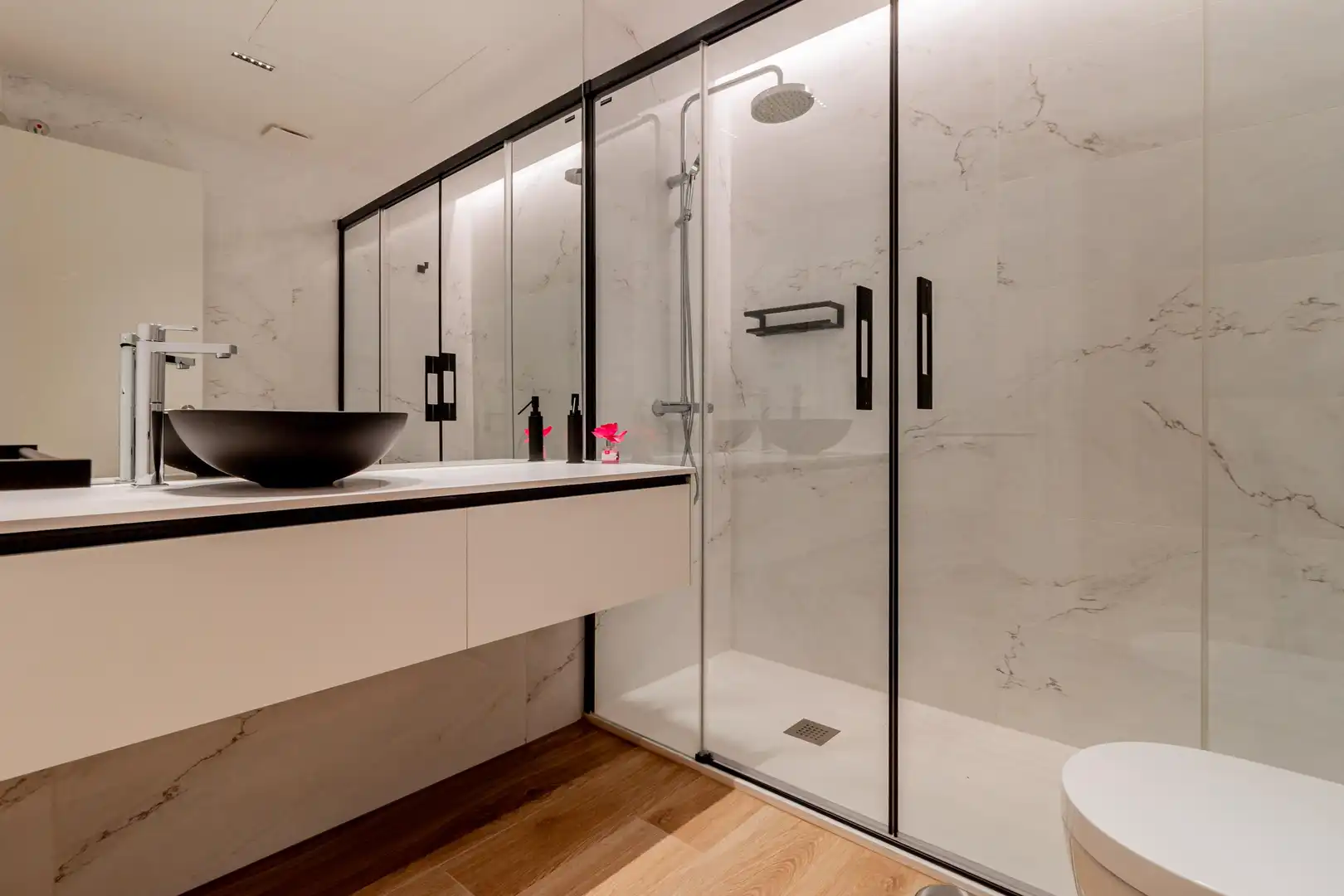 Baño de Apartamento en venta en Madrid con Calefacción, Jardín privado y Piscina comunitaria