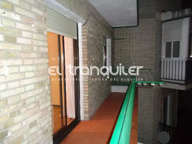 Flat for rent in Calle Maestro Arbós, La Alhóndiga