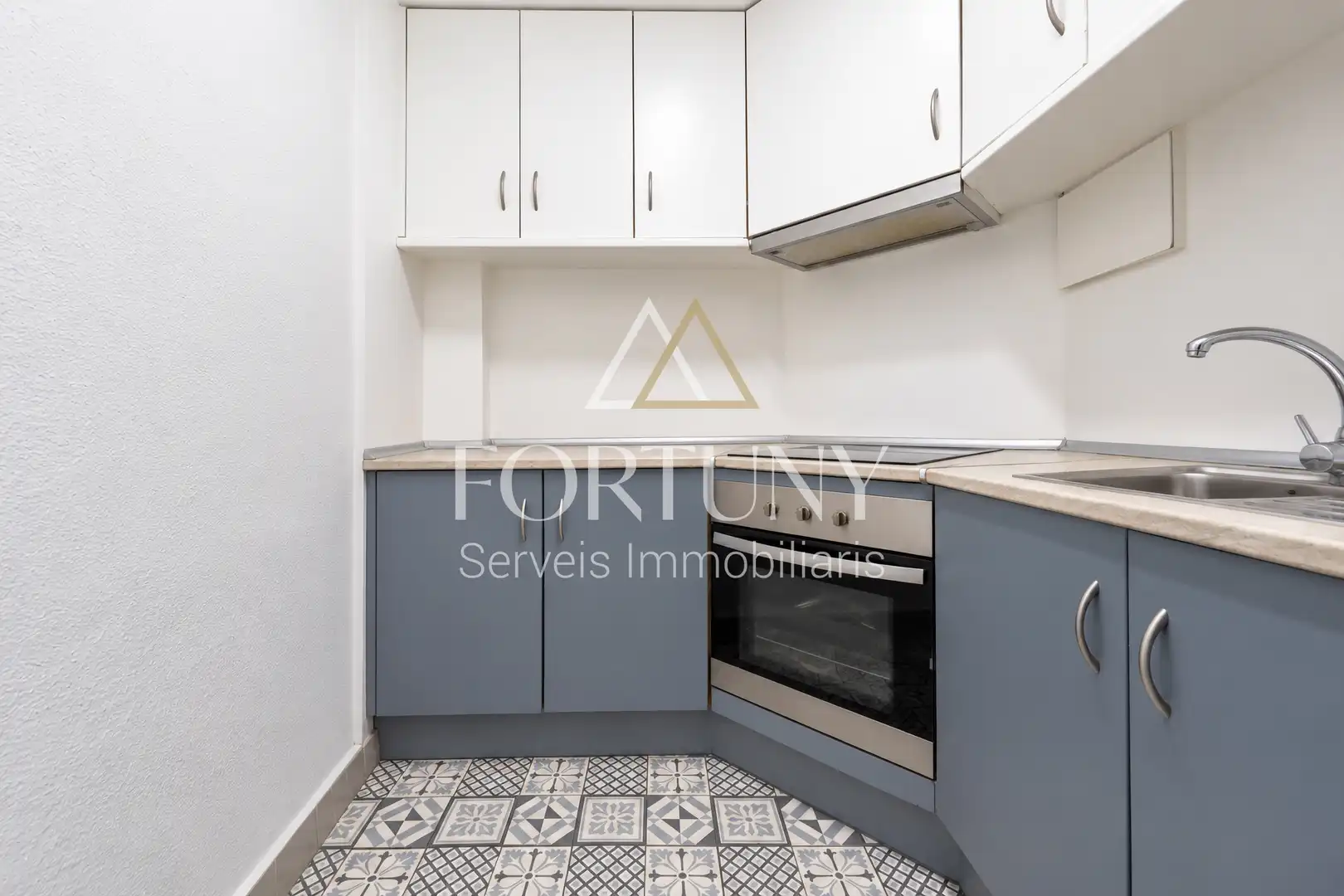 Kitchen of Flat for sale in Mestral 