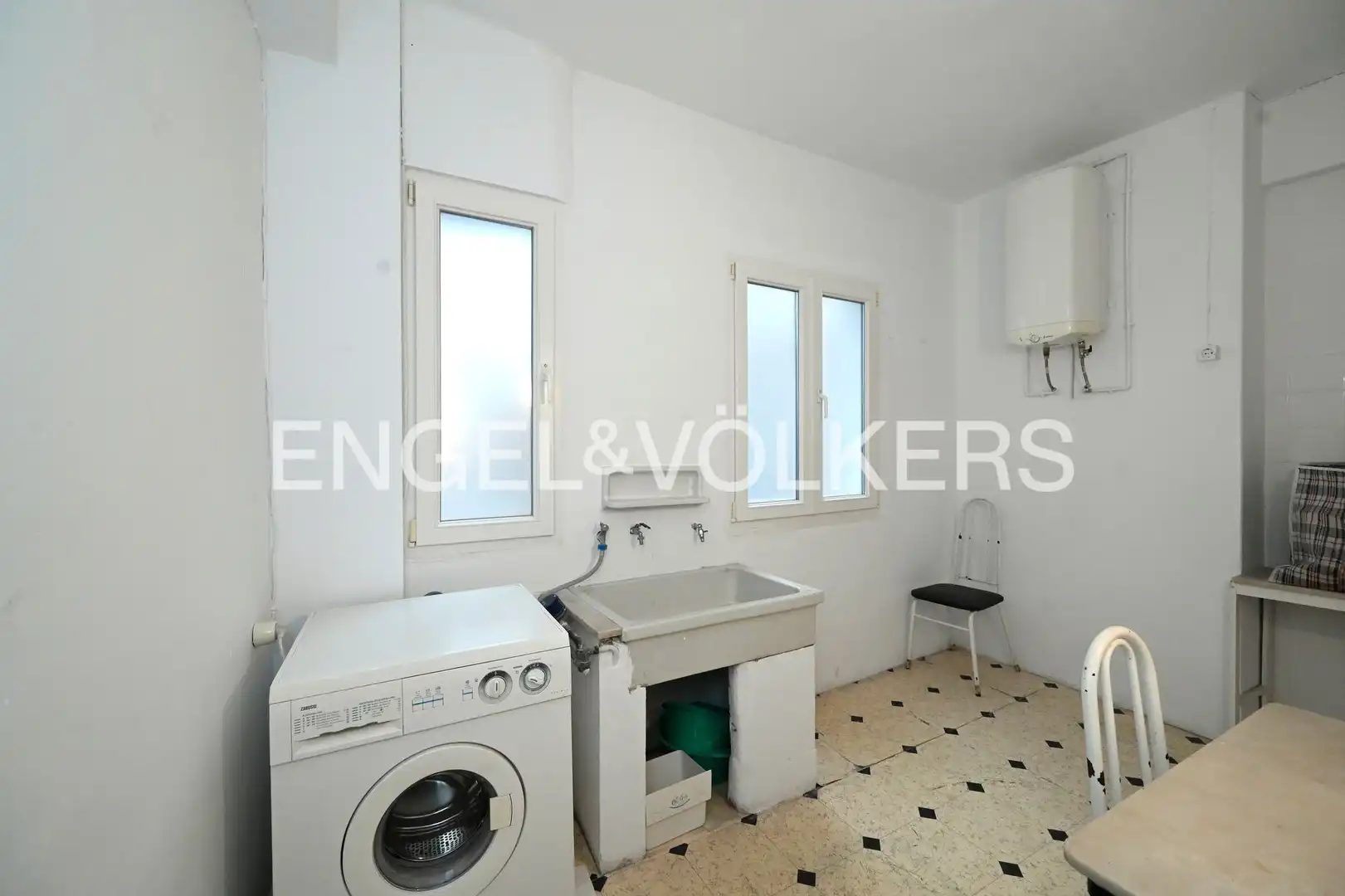 Küche von Wohnung zum Verkauf in Santander mit Heizung und Terrasse