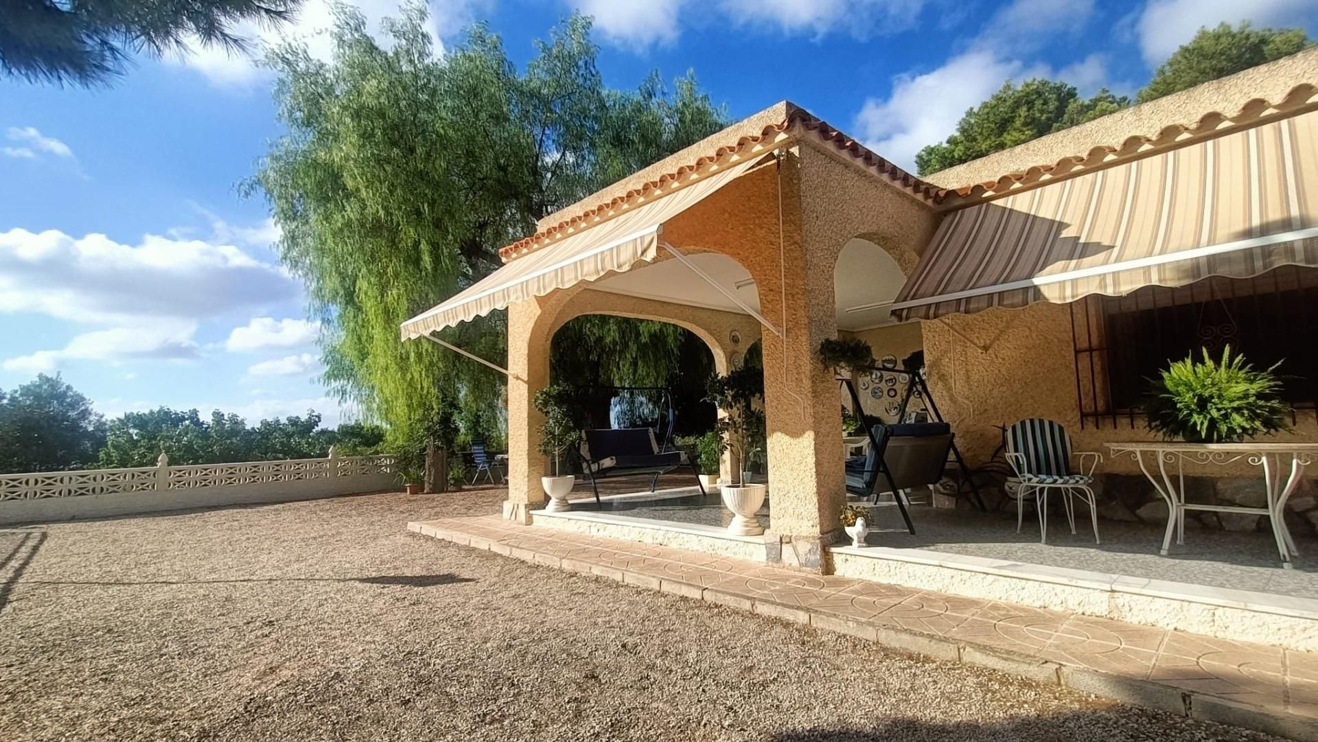 Terrassa de Casa o xalet en venda en Crevillent amb Aire condicionat, Jardí privat i Terrassa