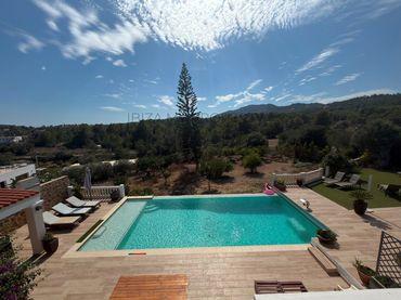 Villa à louer à Es Cubells