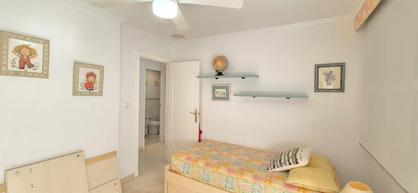 Habitación de Casa o chalet en venta en Elche / Elx con Terraza, Trastero y Balcón
